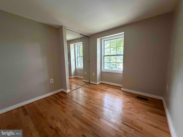 2283 DOSINIA CT, Reston, VA 20191