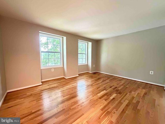 2283 DOSINIA CT, Reston, VA 20191