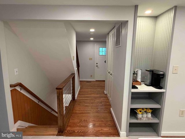 2283 DOSINIA CT, Reston, VA 20191
