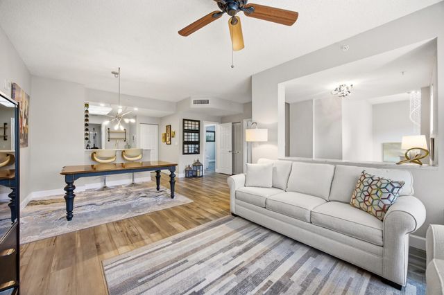 2802 Sarento Place 106, Palm Beach Gardens, FL 33410