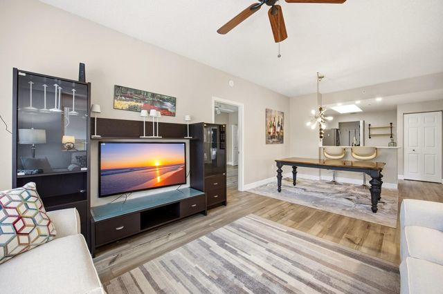 2802 Sarento Place 106, Palm Beach Gardens, FL 33410