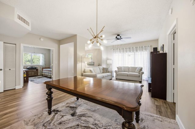 2802 Sarento Place 106, Palm Beach Gardens, FL 33410