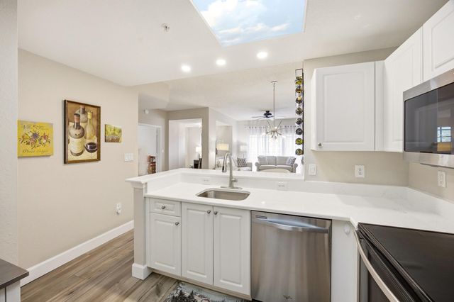 2802 Sarento Place 106, Palm Beach Gardens, FL 33410