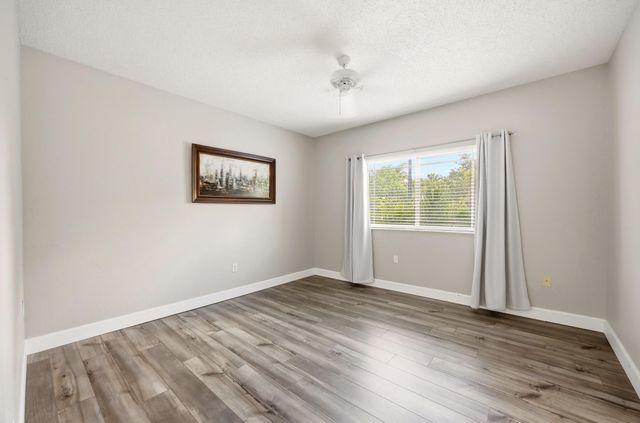 2802 Sarento Place 106, Palm Beach Gardens, FL 33410