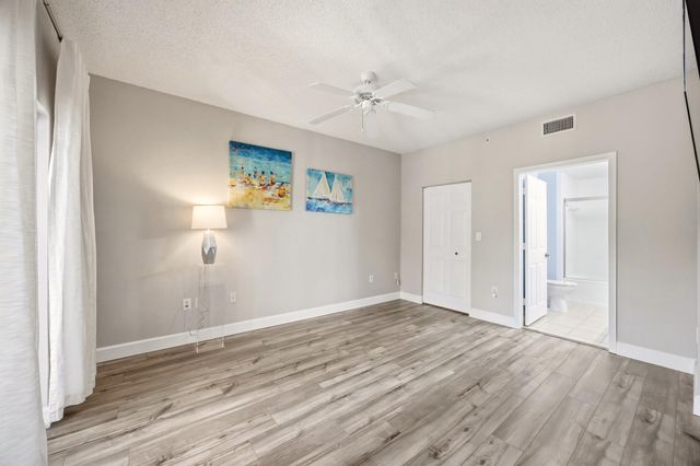 2802 Sarento Place 106, Palm Beach Gardens, FL 33410