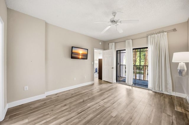 2802 Sarento Place 106, Palm Beach Gardens, FL 33410