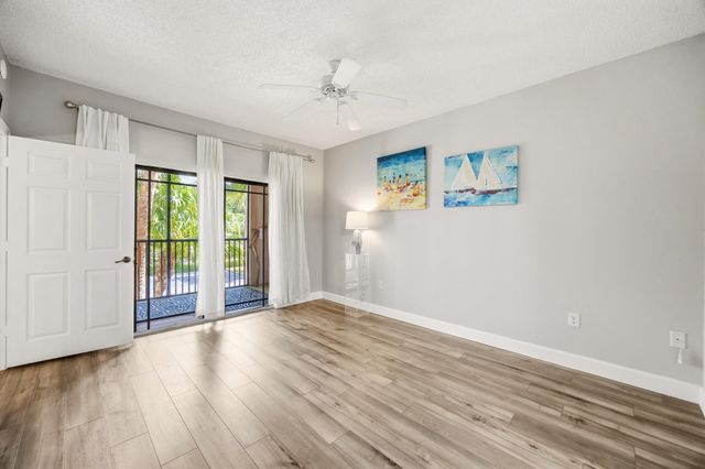 2802 Sarento Place 106, Palm Beach Gardens, FL 33410