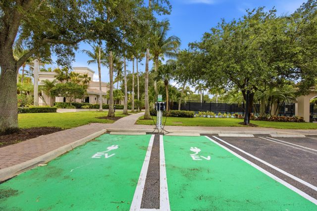 2802 Sarento Place 106, Palm Beach Gardens, FL 33410