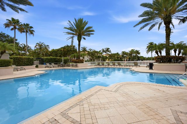 2802 Sarento Place 106, Palm Beach Gardens, FL 33410
