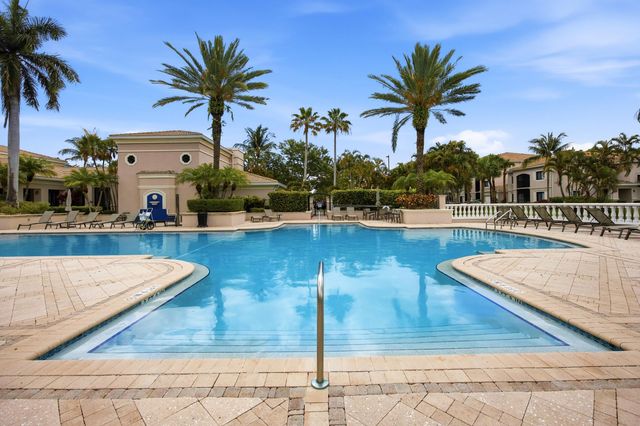 2802 Sarento Place 106, Palm Beach Gardens, FL 33410