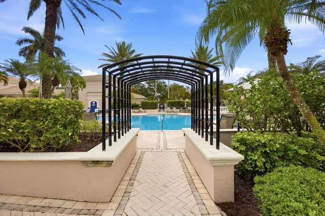 2802 Sarento Place 106, Palm Beach Gardens, FL 33410