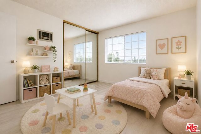 20930 Parthenia Street 207, Los Angeles, CA 91304