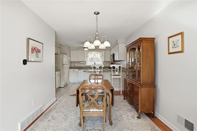 18 Hanna Lane, Webster, NY 14580