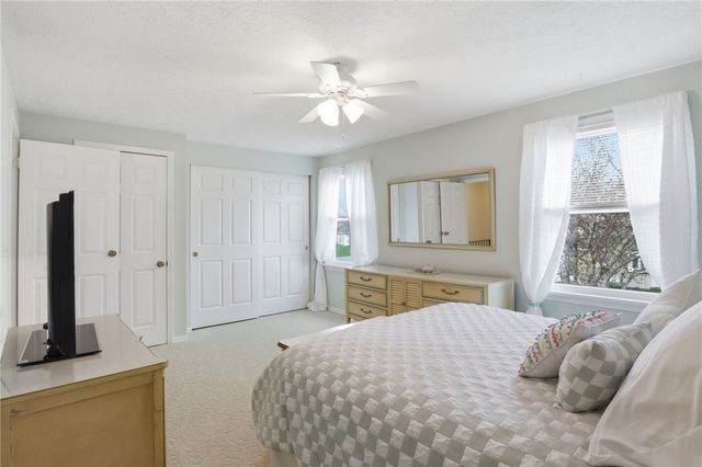 18 Hanna Lane, Webster, NY 14580