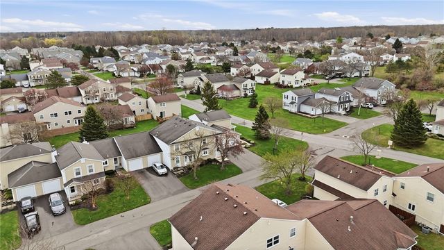 18 Hanna Lane, Webster, NY 14580