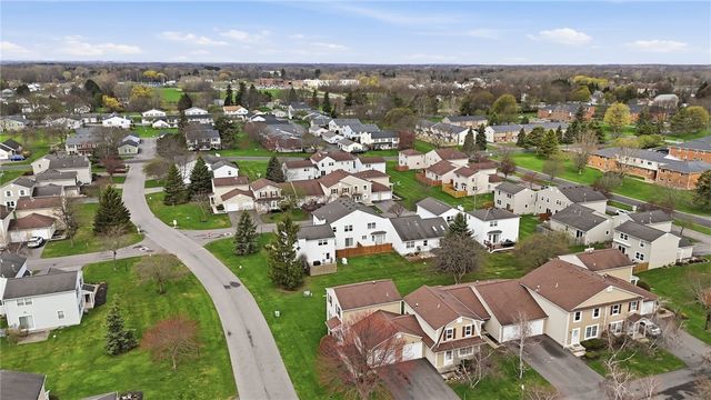 18 Hanna Lane, Webster, NY 14580