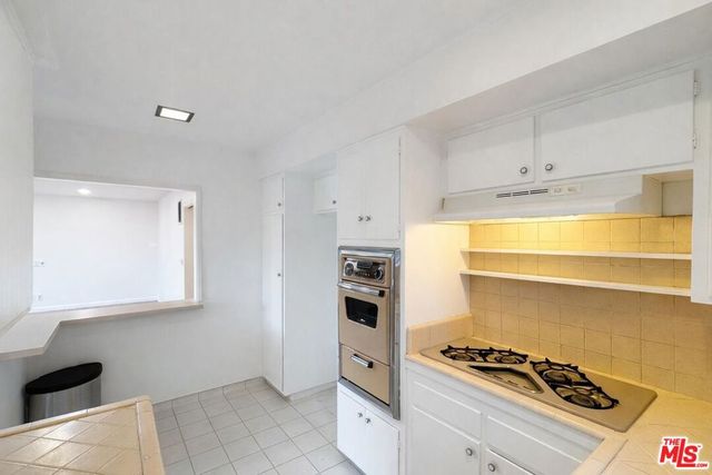 3320 Griffith Park Boulevard 4, Los Angeles, CA 90027