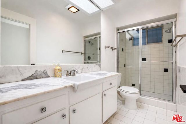 3320 Griffith Park Boulevard 4, Los Angeles, CA 90027