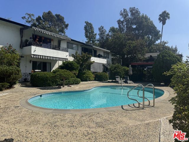 3320 Griffith Park Boulevard 4, Los Angeles, CA 90027