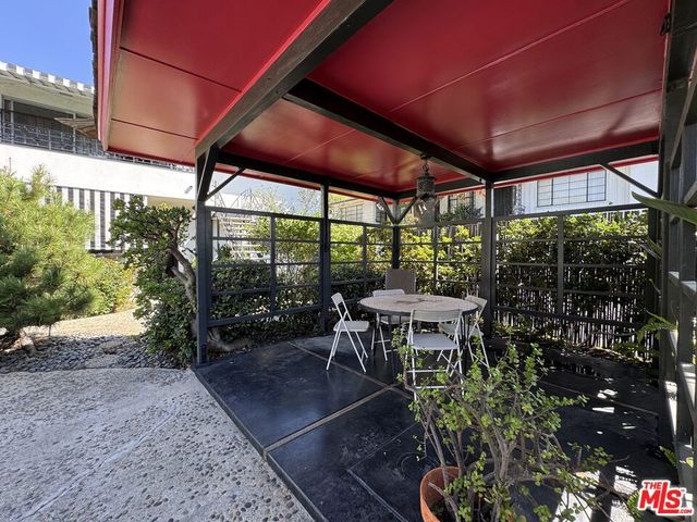 3320 Griffith Park Boulevard 4, Los Angeles, CA 90027