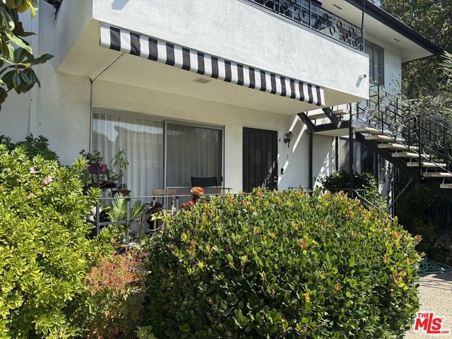 3320 Griffith Park Boulevard 4, Los Angeles, CA 90027