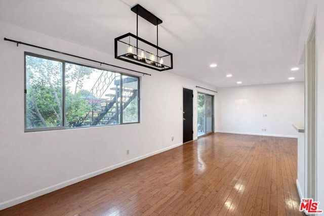 3320 Griffith Park Boulevard 4, Los Angeles, CA 90027