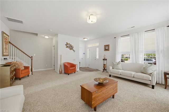 206 Harmony DR, Portsmouth, VA 23701