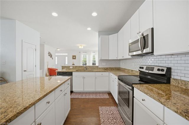 206 Harmony DR, Portsmouth, VA 23701