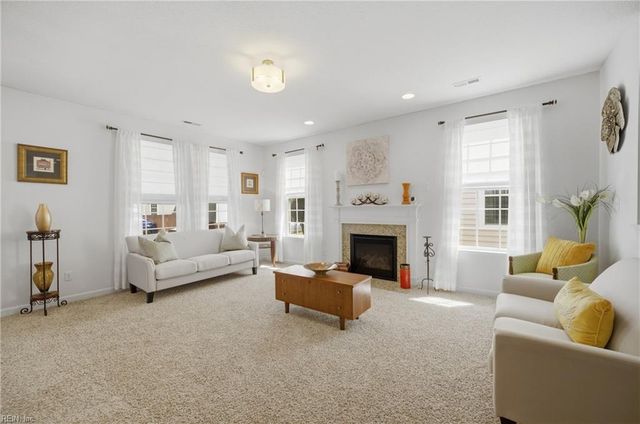 206 Harmony DR, Portsmouth, VA 23701