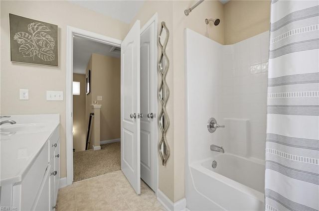 206 Harmony DR, Portsmouth, VA 23701