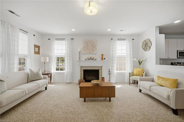 206 Harmony DR, Portsmouth, VA 23701