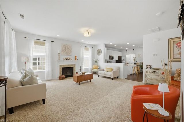 206 Harmony DR, Portsmouth, VA 23701