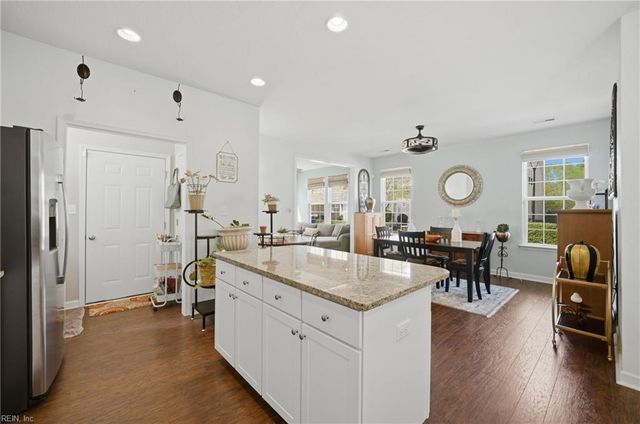 206 Harmony DR, Portsmouth, VA 23701