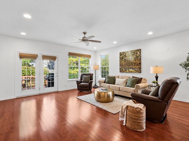 5932 Eton Drive, Hoffman Estates, IL 60192