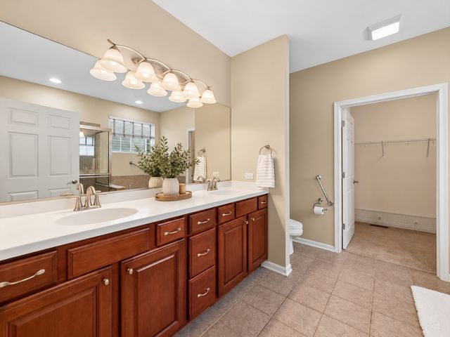 5932 Eton Drive, Hoffman Estates, IL 60192