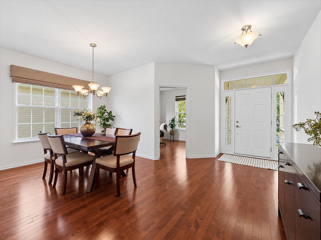 5932 Eton Drive, Hoffman Estates, IL 60192 — photo 2