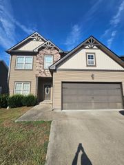 3776 Windhaven Dr, Clarksville, TN 37040