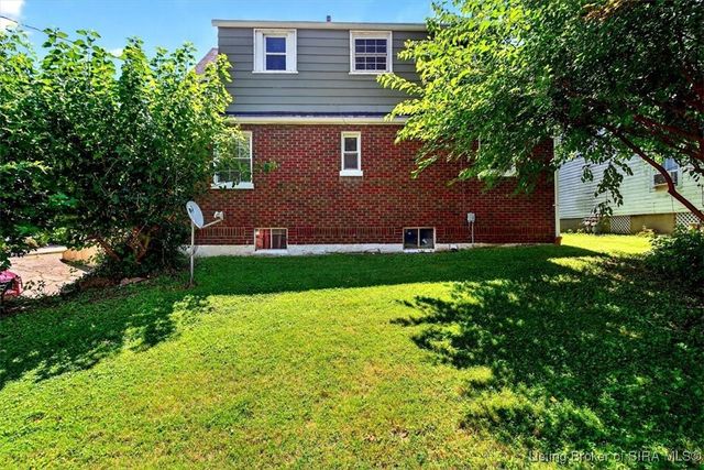 2211 Charlestown Road, New Albany, IN 47150