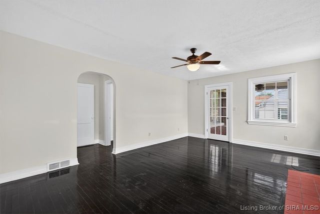2211 Charlestown Road, New Albany, IN 47150