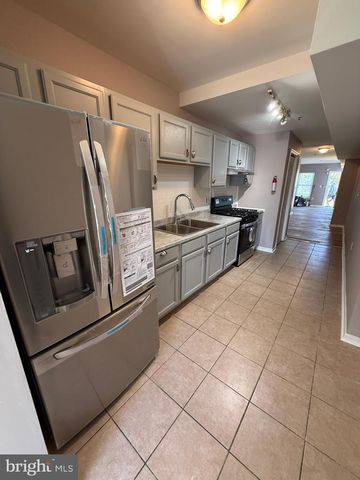 26 BOND ST, Trenton, NJ 08618