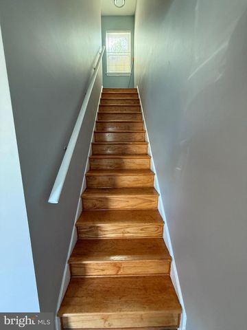 26 BOND ST, Trenton, NJ 08618