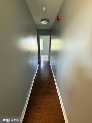 26 BOND ST, Trenton, NJ 08618