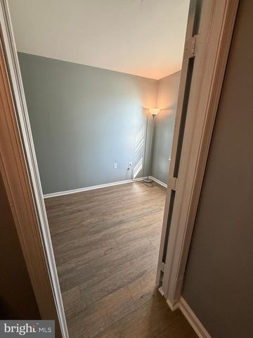 26 BOND ST, Trenton, NJ 08618