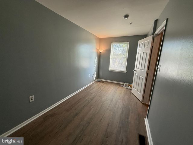 26 BOND ST, Trenton, NJ 08618