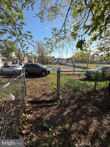 26 BOND ST, Trenton, NJ 08618