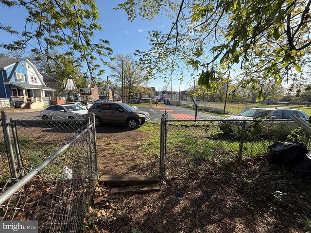 26 BOND ST, Trenton, NJ 08618