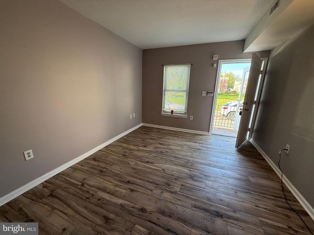 26 BOND ST, Trenton, NJ 08618