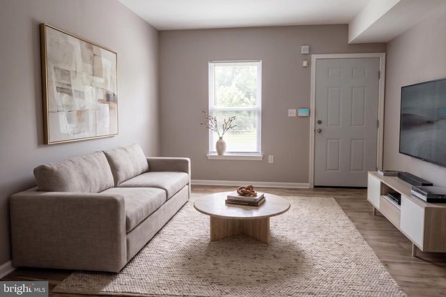 26 BOND ST, Trenton, NJ 08618