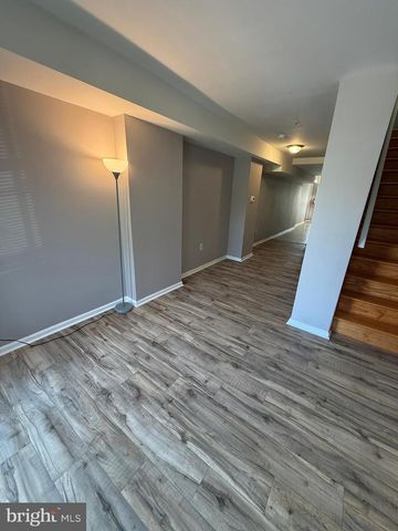 26 BOND ST, Trenton, NJ 08618