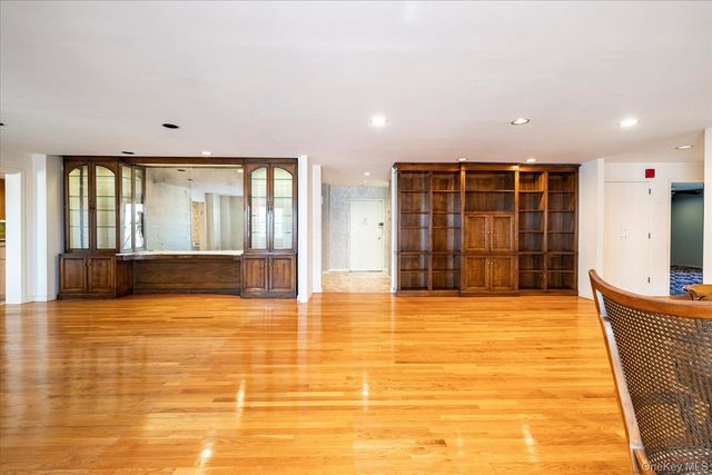 360 Shore Road 6L & 6M, Long Beach, NY 11561